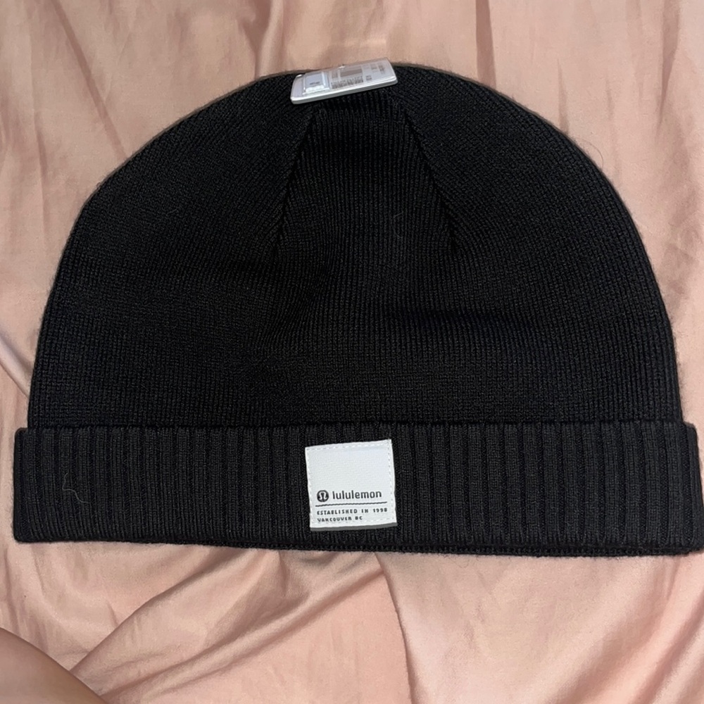 Black Lululemon Fold Up Knit Beanie
